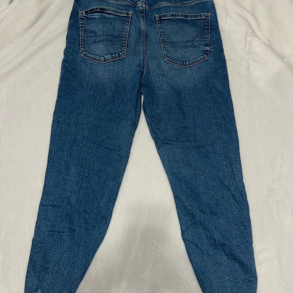 American Eagle Mom Jean - Picture 3 of 6